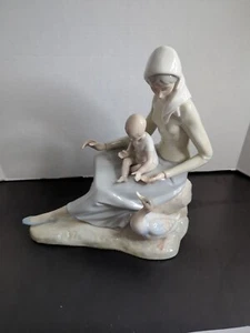 Vintage Made In Spain Mother & Child 12" Tall 12.75" Wide - Picture 1 of 13