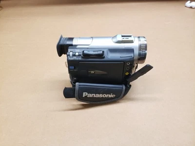 Panasonic Palmcorder PV-DV401D Mini DV No Battery Or Cords Good For Parts Only - Image 1 of 4