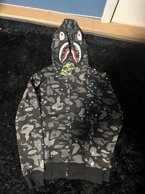 Bape 拉链连帽衫男女通用 S 码全新 — 第 1/3 张图片