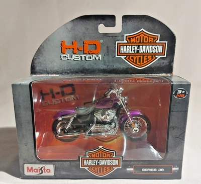 Harley Davidson Motorcycle 2013 XL 1200V Seventy Two púrpura 1:18 Maisto fundido a presión Foto 1 de 4
