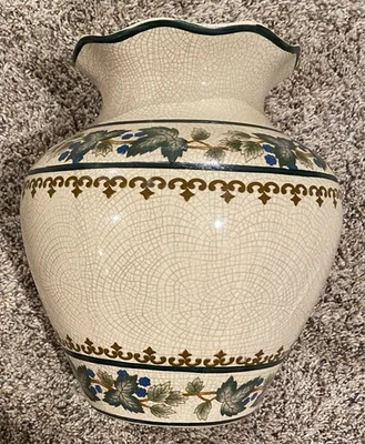 Jarrón grande beige verde hojas festoneado Foto 1 de 4