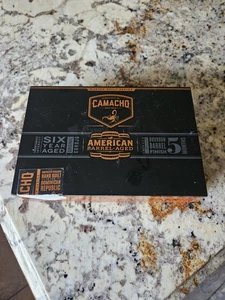 CAMACHO Connecticut Schwarz/Orange Lack Leer ZIGARRENBOX - Bild 1 von 4