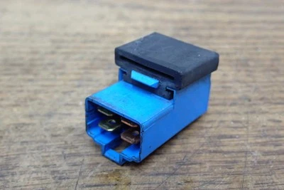 Yamaha Royal Star XVZ1300 1998 relé azul Foto 1 de 4