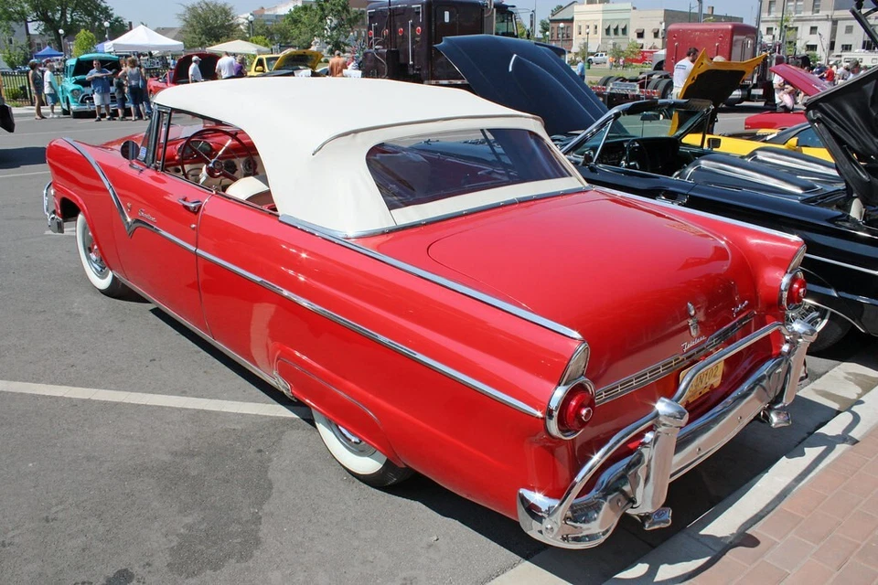 Ford Fairlane Sunliner 1955-1956 convertible techo ventana y almohadillas de plástico, blanco Foto 1 de 1