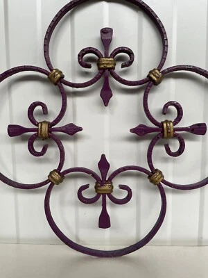 Una hermosa pieza de cerca de hierro n.º 2 de 4 Foto 1 de 4