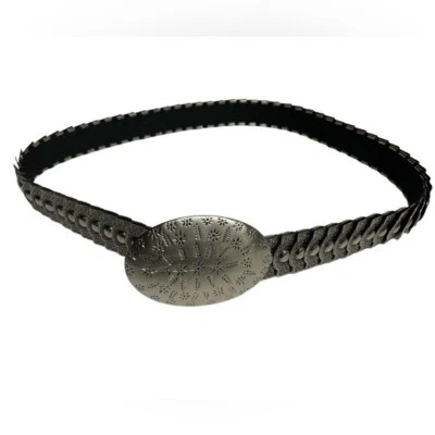 Vintage-Style Metallic Oval Buckle Belt With Engraved Floral Design - Image 1 of 4