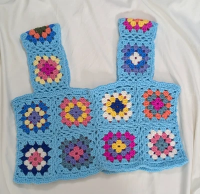 Top corto sin mangas cuadrado de ganchillo azul hecho a mano para XL E2 Cottage Fairy Foto 1 de 4