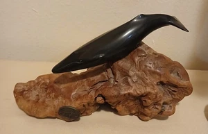 John Perry Schwarzwal Skulptur auf Holzsockel - Bild 1 von 9