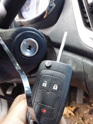 Ignition Switch Fits 10-15 EQUINOX 3037371 - Image 1 of 4