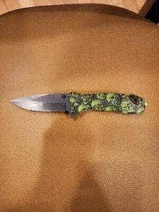 Green Skull Folding Pocket Knife - Picture 1 of 4