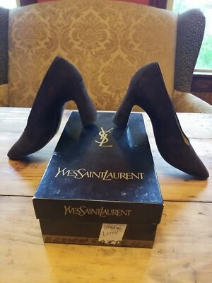 Zapatos de salón clásicos de gamuza marrón Yves Saint Laurent de colección para mujer talla 7 M Italia YSL Foto 1 de 4