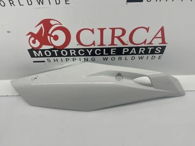 BMW R1200R 2014-2018 Engine Spoiler Right Side White 46638550460 Foto 1 de 4