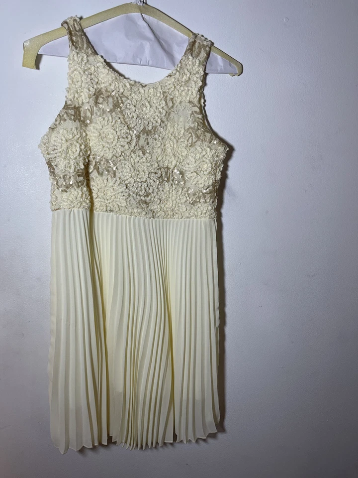 SoPrano 女孩连衣裙米色无袖背心打褶拉链 14 码金色亮片 — 第 1/4 张图片