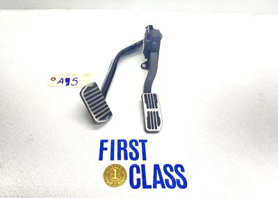 2017-2019 JAGUAR XE 2.0 BRAKE GAS ACCELERATOR PEDAL SET PAIR OEM - Image 1 of 4