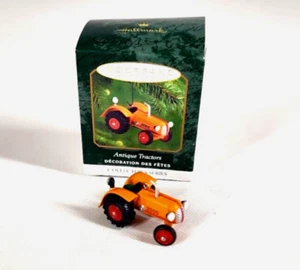 2000 Hallmark Keepsake adorno de Navidad naranja tractores antiguos mini con caja - Imagen 1 de 7