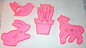 4 CORTADORES DE GALLETAS DE PASCUA PRIMAVERA HONG KONG PLÁSTICO ROSA DE COLECCIÓN CORDERO TULIPÁN PÁJARO CONEJITO - Imagen 1 de 9