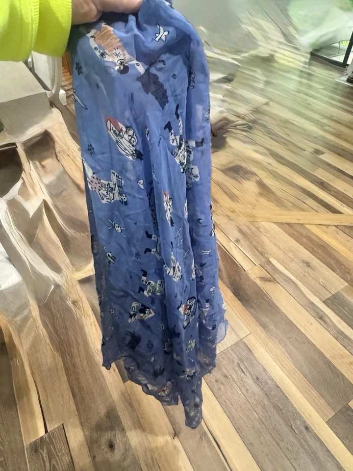 Bufanda de seda estampada de trucos de circo Alexander McQueen, azul Foto 1 de 3