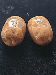 Vtg Robroy Salt and Pepper Shaker Set Potatos Ceramic Mini Realistic Kitschy - Picture 1 of 9