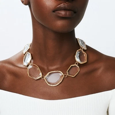 Collar Geométrico Zara Claro Lucite Blanco Gargantilla Dorado Grueso Boho Resina Y2K Foto 1 de 4