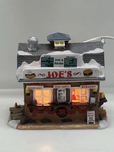 Lemax Village Collection Joe’s Burger & Hot Dog Stand #55214 Retired 2005 - Picture 1 of 23