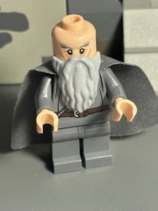 LEGO Gandalf the Grey Minifigure the Hobbit and Lord of the Rings (Lor001) - Picture 1 of 3