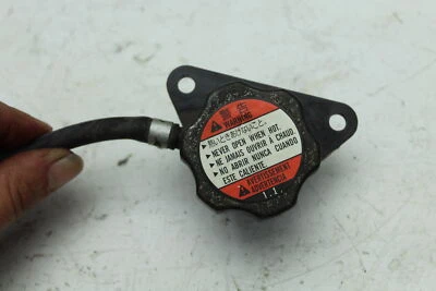 2004 SUZUKI VL800 VOLUSIA (#469) ENGINE COOLER COOLING RADIATOR RADIATER CAP - Изображение 1 из 4