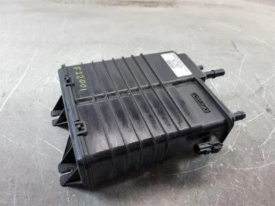 10 11 2012 2013 2014 2015 2016 2017 2018 Ford Focus bote de carbón de vapor de combustible Foto 1 de 4