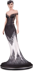 DC Cover Girls: Catwoman Wedding Dress by Joëlle Jones Statue - Picture 1 of 4