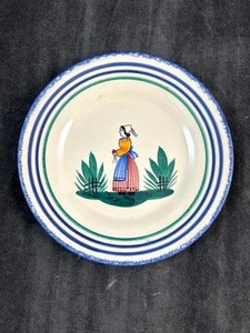 Plato de pan y mantequilla azul Quimper Bretaña diseño mujer orientado a la izquierda - Imagen 1 de 5