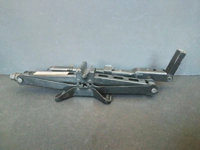 Conjunto de gato de rueda y llave de tuerca Ford Windstar 1999-2003 - Usado Foto 1 de 4