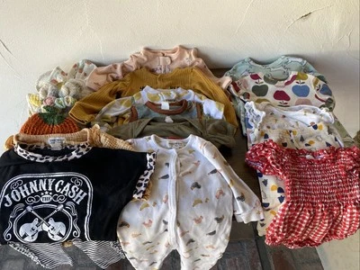 Girls Infant 3-12 Mos Lot Baby Gap Rabbit Bear Modern Moments & Beanies Hat Lot - Image 1 of 4