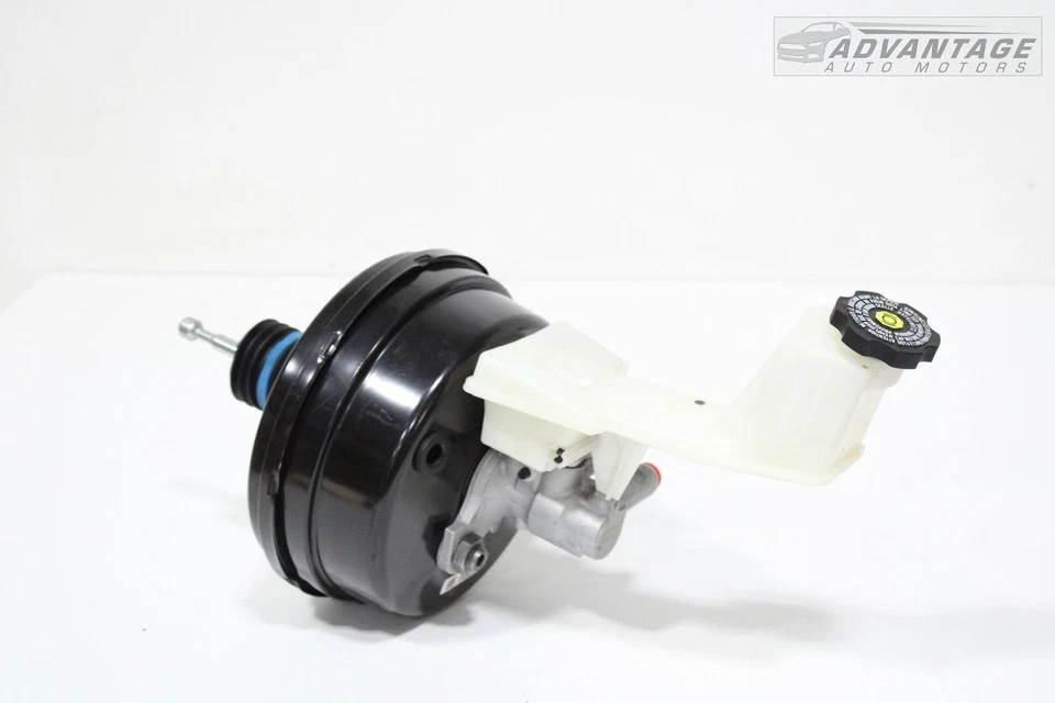 2018-2023 CHEVROLET TRAVERSE BRAKE BOOSTER & MASTER CYLINDER & RESERVOIR OEM - Image 1 of 4