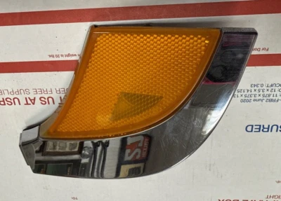 Подлинный 06-09 Saab 9-5 драйвер LH боковой габаритный фонарь в сборе 89101507 желтый - Изображение 1 из 4