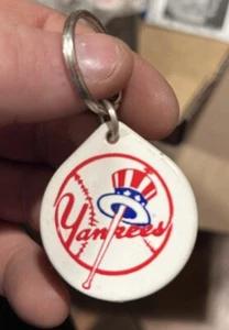 Llavero vintage de los Yankees de Nueva York - RADIO WDLA - Imagen 1 de 2