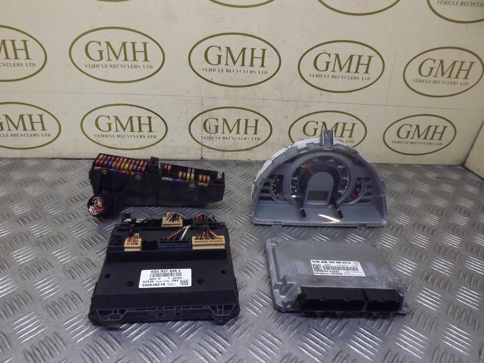 Volkswagen Fox Engine Ecu conjunto caixa de fusíveis velocímetro 41713 milhas 1.2 gasolina 05-13S - Imagem 1 de 4