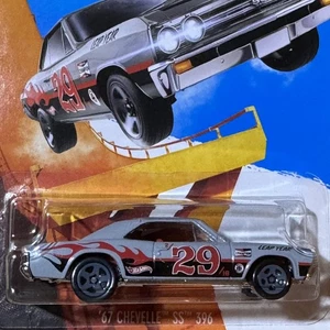 Mattel Hot Wheels 67 Chevelle SS 396 2015 - año bisiesto - 92/250 gris - Imagen 1 de 7