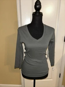3 Dots Green 3/4 Sleeve V Neck Tagless NWT Size S Cotton Shirt - Picture 1 of 4