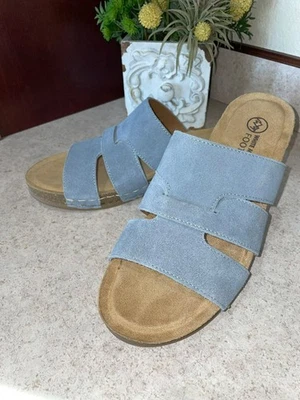 Sandalias blancas de montaña para mujer de gamuza azul con suela de cuña de corcho talla Foto 1 de 4