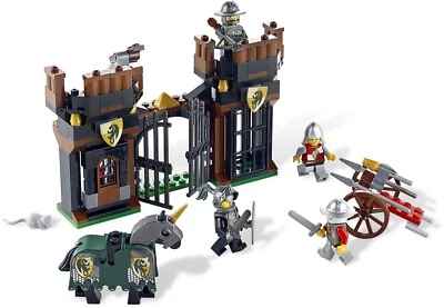 LEGO Castle 7187 Escape from the Dragon's Prison 4 Minifigures 185 Pieces & Box - Image 1 of 4