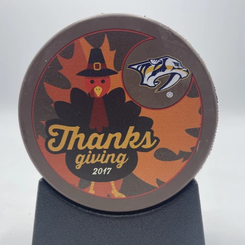 NASHVILLE PREDATORS 2017 HAPPY THANKSGIVING HOCKEY PUCK LIMITED EDITION NEW Cover
