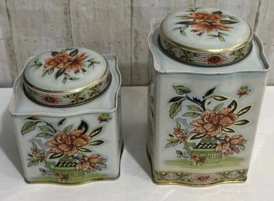Latas cuadradas florales para galletas / galletas Then con tapas hechas en Inglaterra ~ Juego de 2 Foto 1 de 4