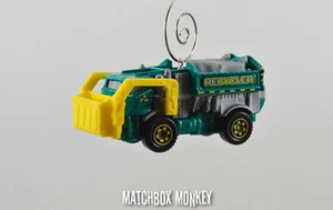 Green Recycle Garbage Trash Refuse Truck Custom Christmas Ornament 1/64 Adorno - Picture 1 of 7