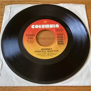 Journey “Separate Ways (Worlds Apart) / Frontiers” 7" 45 rpm record 38-03513 - Picture 1 of 2