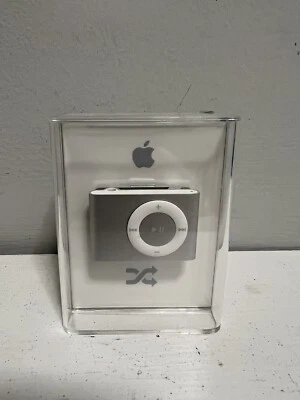 Apple 1GB 2nd Generation iPod Shuffle Silver -A1204 -MB225LL/A - New - Image 1 of 3