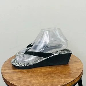Ann Taylor Loft schwarz-weiß Blumendruck Flip Flop Wedges Damengröße 7 - Bild 1 von 8