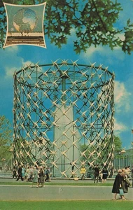 New York World's Fair 1964 1965 Astral Fountain Water Vintage Postcard - Picture 1 of 2