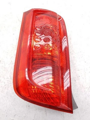 08-10 MONTAJE LUZ TRASERA IZQUIERDA LADO CONDUCTOR SCION XB  Foto 1 de 4