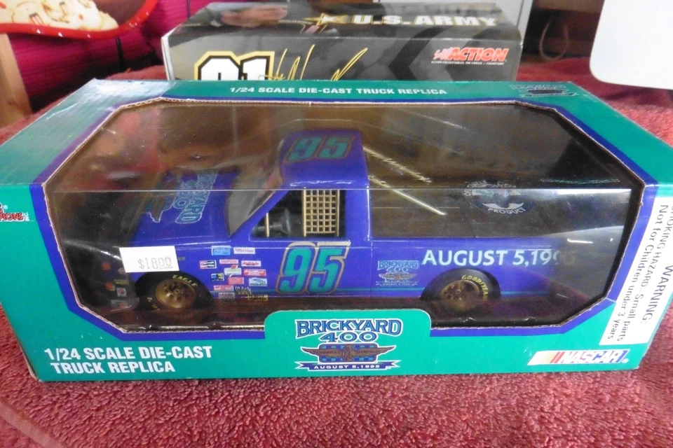 Camión Racing Champions Brickyard 400 1995 #95 escala 1:24 púrpura vintage Foto 1 de 4