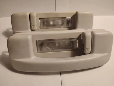 08-12 Jeep Liberty Techo Interior Trasero Interior Agarre Manija con Par de Luces Foto 1 de 4