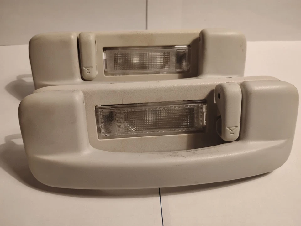 08-12 Jeep Liberty Techo Interior Trasero Interior Agarre Manija con Par de Luces Foto 1 de 4